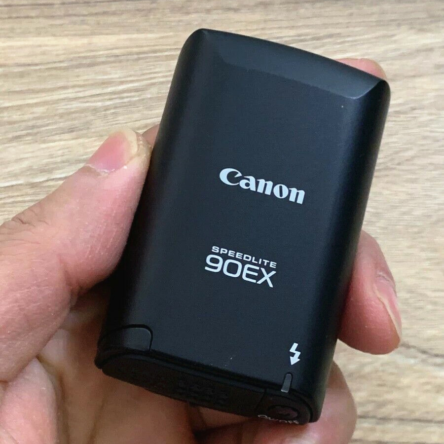 Used Speedlite 90EX Flash For Canon EOS M6, EOS M6 Mark II, 200D
