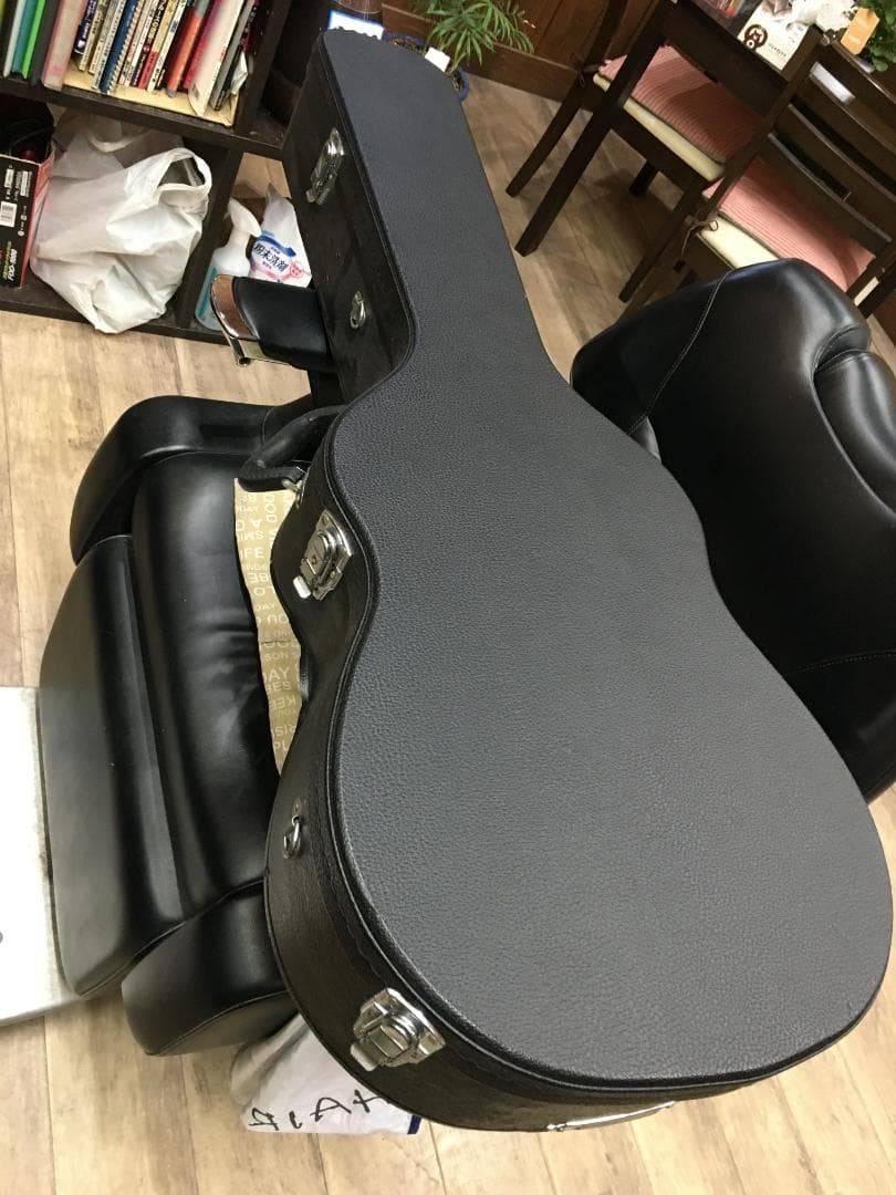 Yamaha dynamic guitar with hard case until 10pm on Sunday | eBay