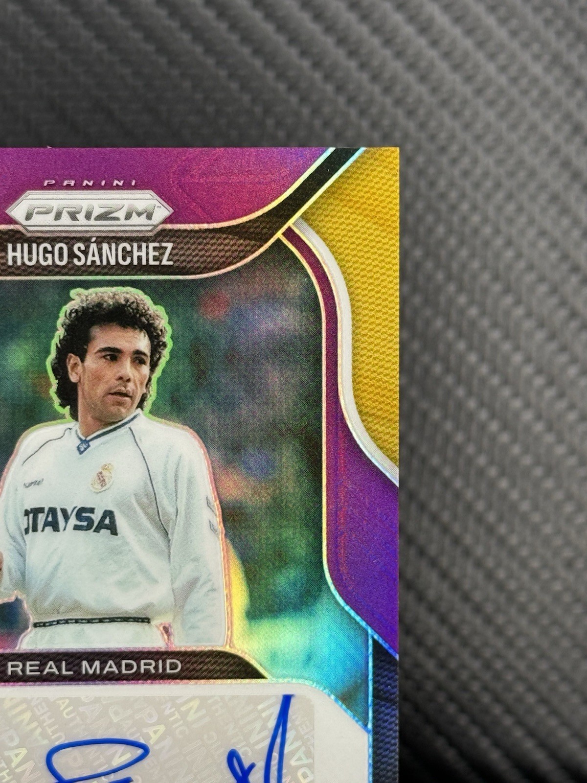 2025-26 Prizm FIFA HUGO SANCHEZ Penmanship Auto No.P-HS 09/10 Dorsal Match SSP view 3