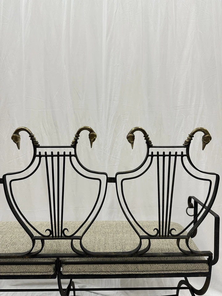 Banco con cabeza de cisne trasero de lira Maison Jansen Foto 2 de 4