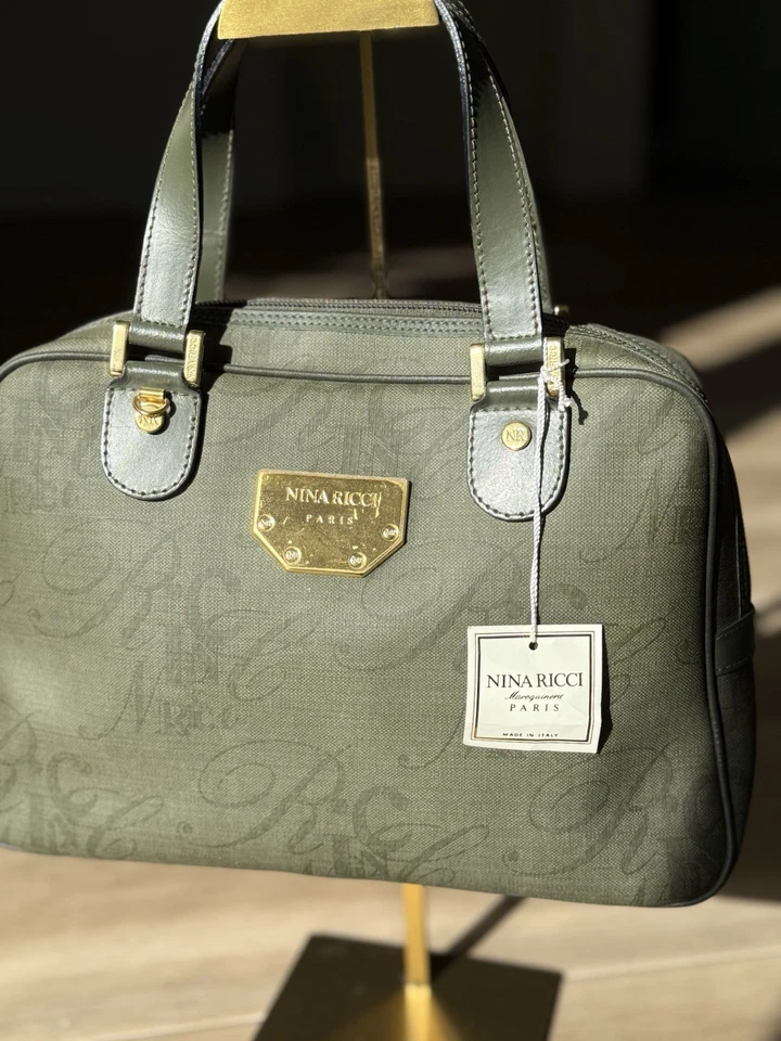 Bolso Cartera Nina Ricci Maroquinerie Paris Oliva Hecho en Italia con Etiqueta Foto 2 de 4