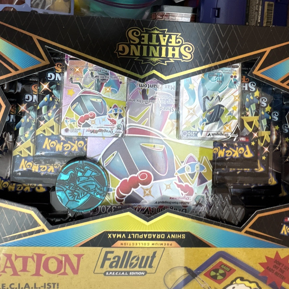 Preços baixos em 2021 Pokémon TCG Shining Fates conjuntos de Jogos