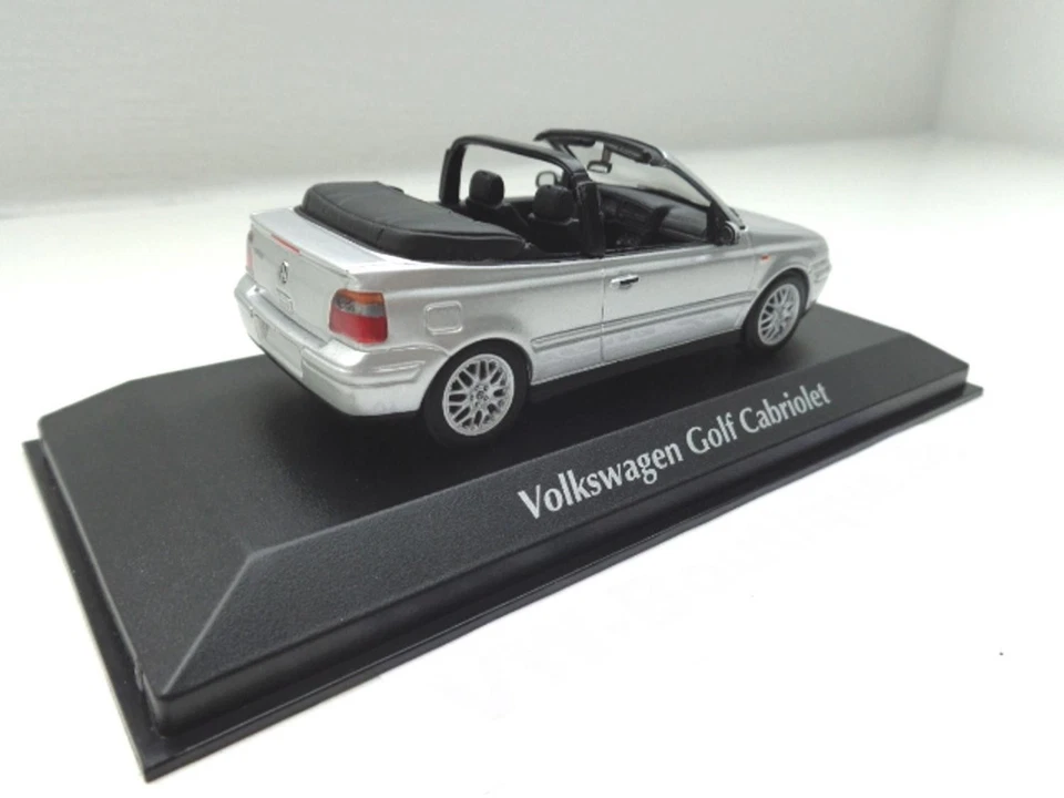 Volkswagen VW Golf 4 Cabrio Modellino Mini-/Maxichamps 1:43 Argento 940058331 - Immagine 3 di 4