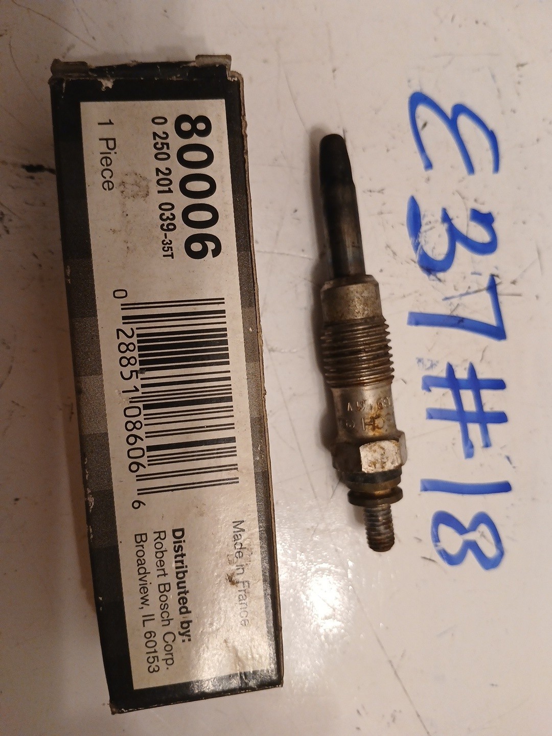 BOSCH OE Glow Plug For Mercedes-Benz 80006 0250201039