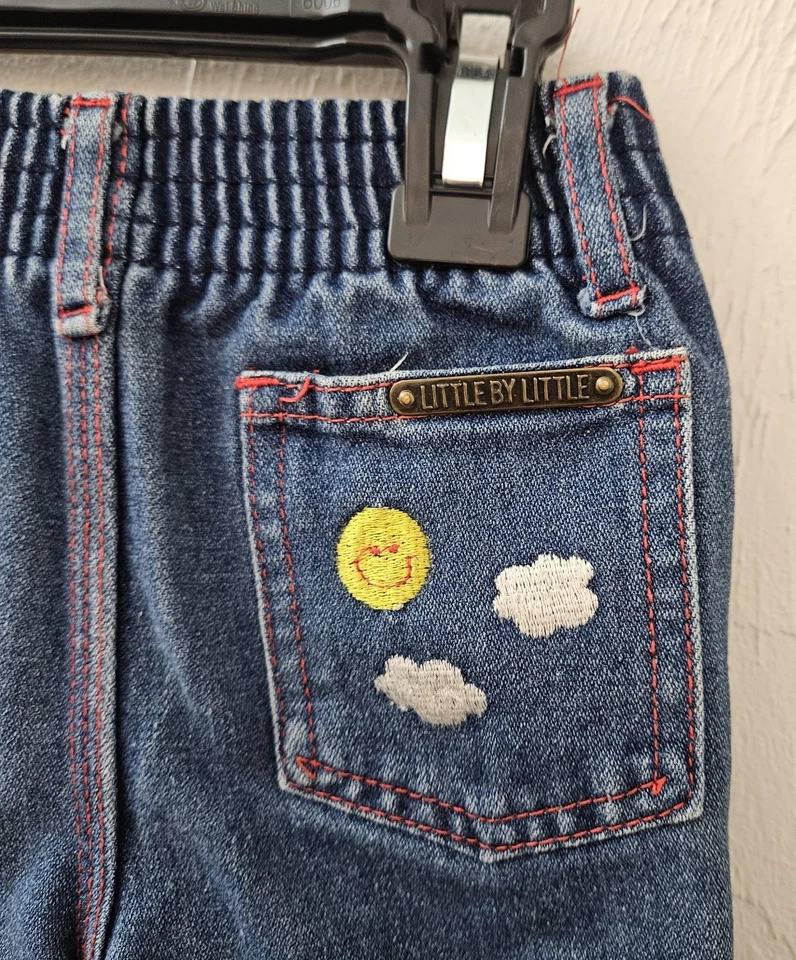 Jeans vaqueros vintage para niños Little By Little bordados talla 18 meses Foto 4 de 4