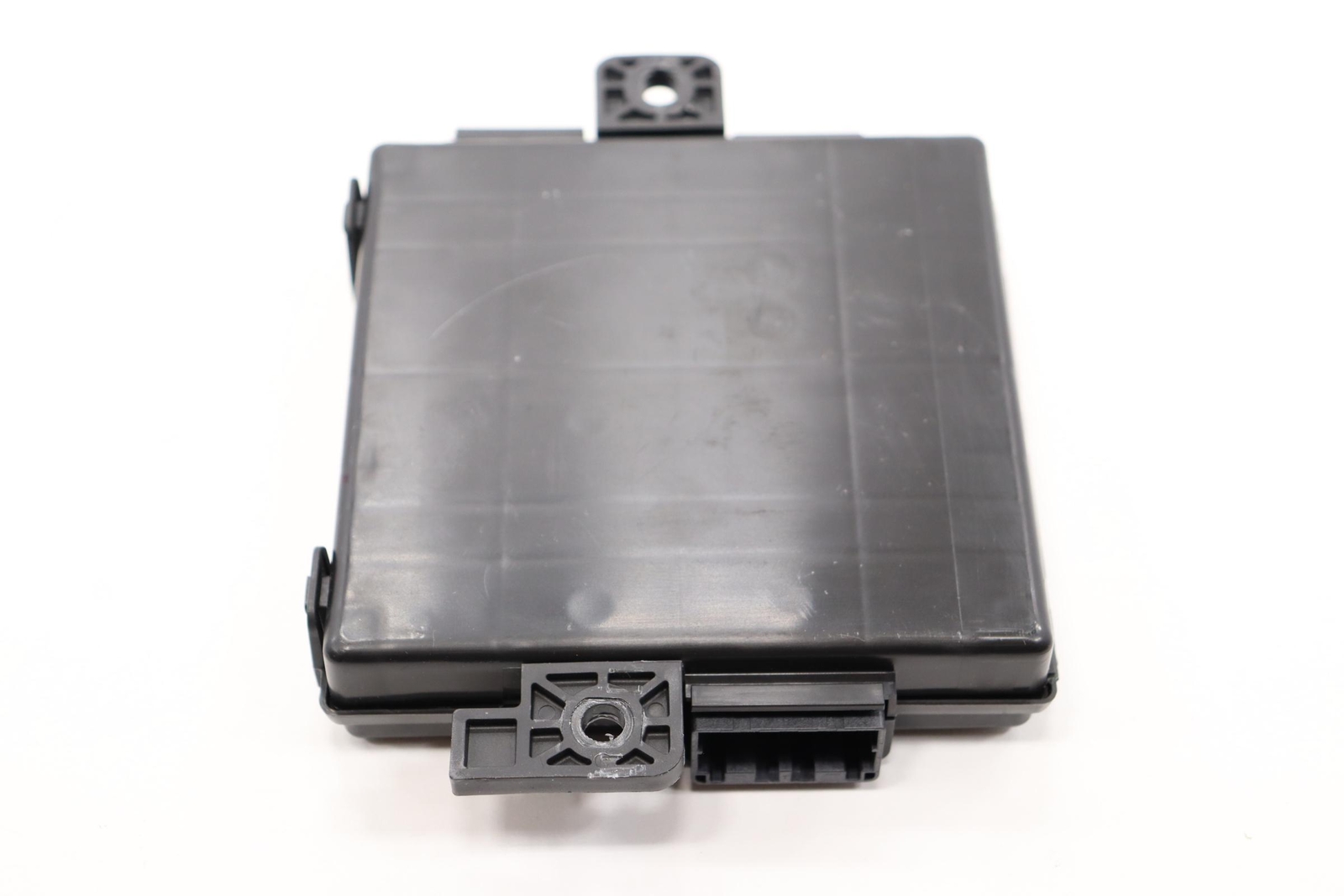 2017-2024 MASERATI QUATTROPTE KEYLESS ENTRY PASSIVE ANTENNA MODULE OEM 670101219