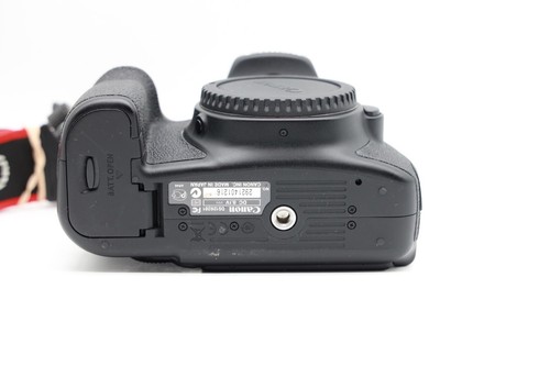 Canon EOS 60D 18MP Digital SLR Camera Body - 6k clicks! #45 - Picture 8 of 8