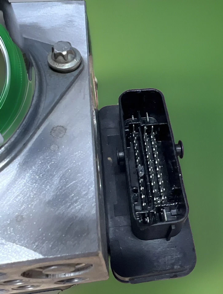 翻新 ABS 制动泵模块 2011 吉普大切诺基 Durango | 04779707AE — 第 4/4 张图片