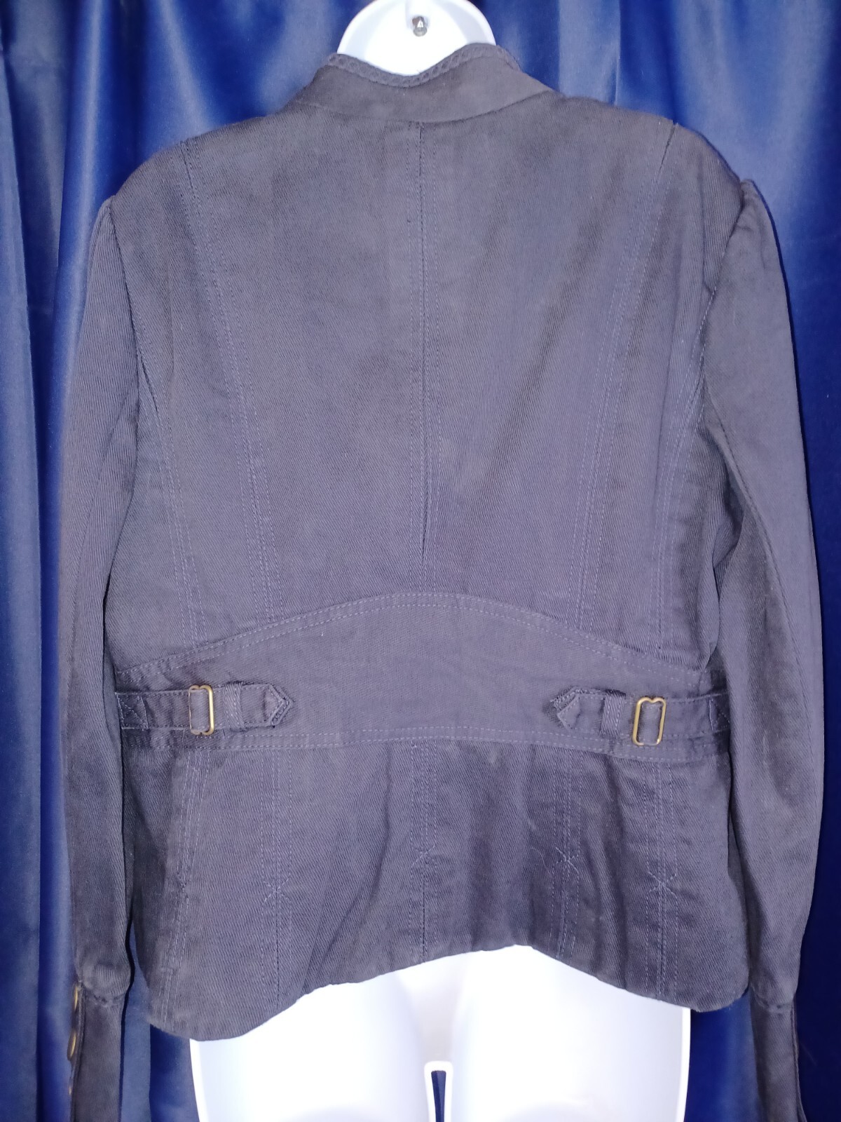 Picture 4 of 6