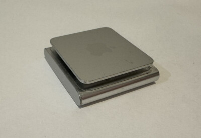 Buy Apple iPod shuffle Silver 2GB MP3 Player - Silver online | eBay