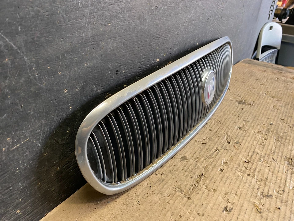 1997 1998 1999 年别克 Lesabre 前镀铬上烤架格栅 Oem S5860 DG — 第 3/4 张图片