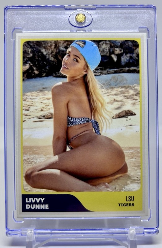 Livvy Dunne LSU Gymnast 2025 ACEO Tigers Beach 🔥