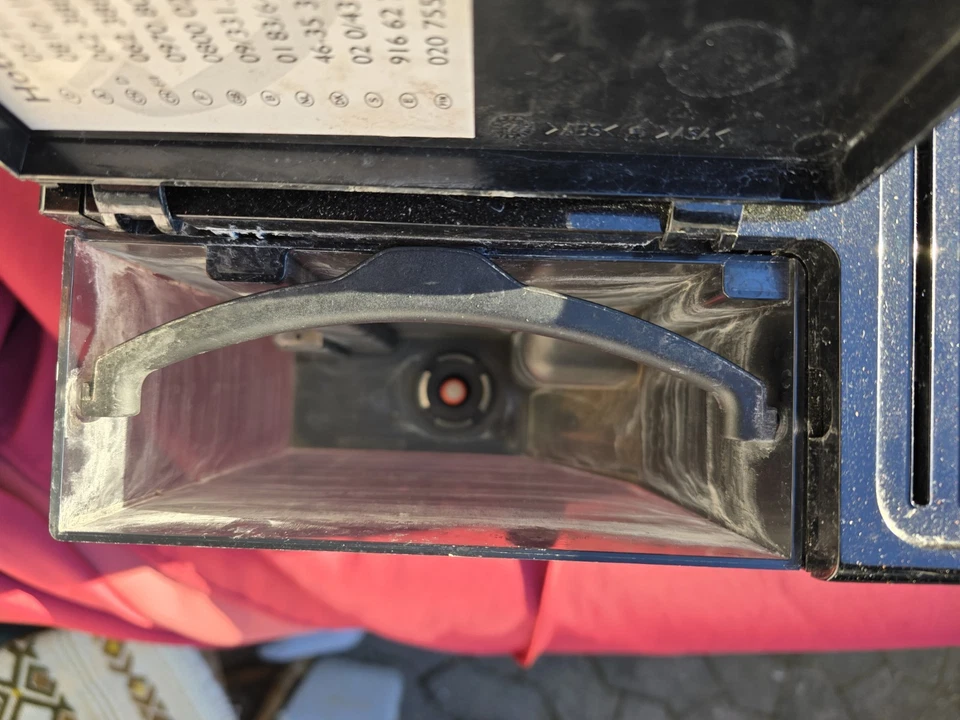 MELITTA Kaffeevollautomat Caffeo Solo & Milk E950-103,Schwarz-silber, als Defekt - Bild 4 von 4