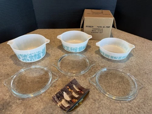 Vtg Pyrex Cinderella Flat Bottom Casserole in Butterprint - Set of 3 NIB W Lids
