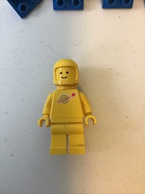 LEGO Space: Cosmic Fleet Voyager (6985) -Missing 3030 x1 - No Box/Instructions