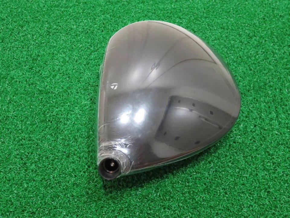 TaylorMade Qi10 Max Driver Head Only 9 deg Right Hand Headcover New - Image 4 of 4