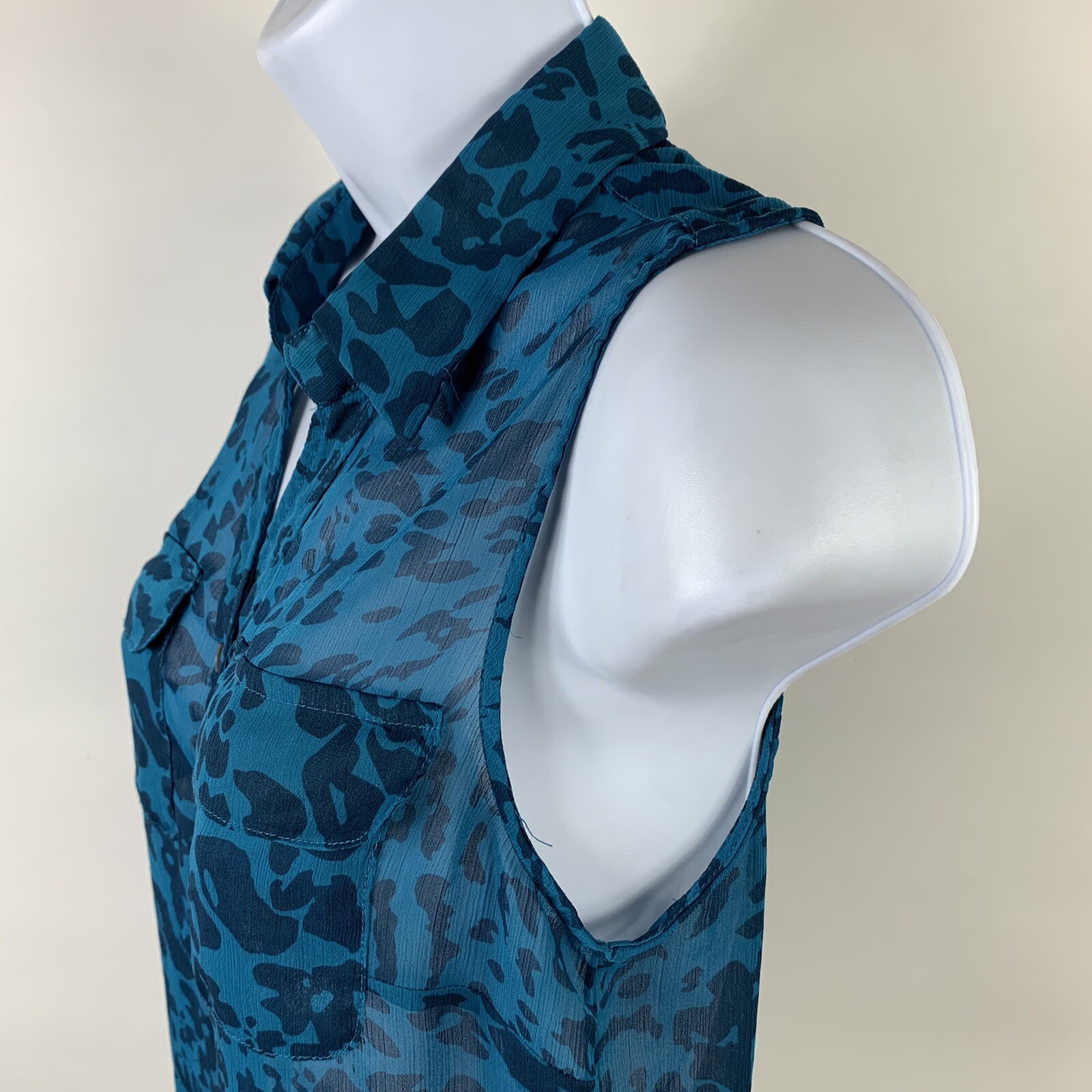 Gap Button Down Shirt Women's XS Sleeveless Chiffon Sheer Lightweight Casual