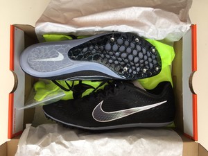 nike middle distance running spikes