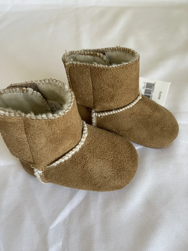 Botas interiores WonderKids bebé niña gamuza tostada piel sintética s 2 Foto 2 de 4