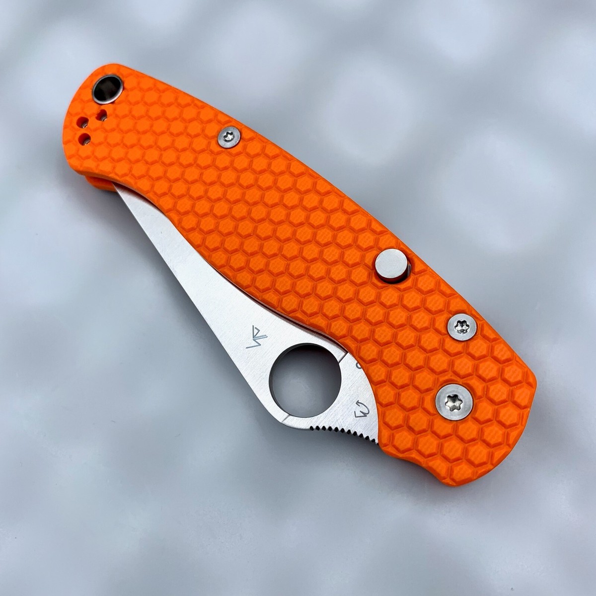 Spyderco PM2 Ultra Ambi - Paramilitary 2 C81GP2 Orange HC scales 