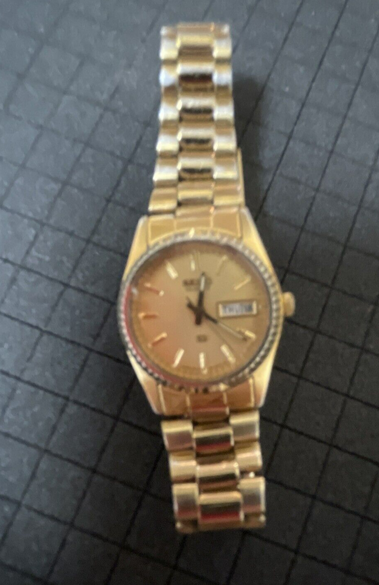 Women's Seiko 3E23-0A60 with Day/Date - Water resistant - Japan