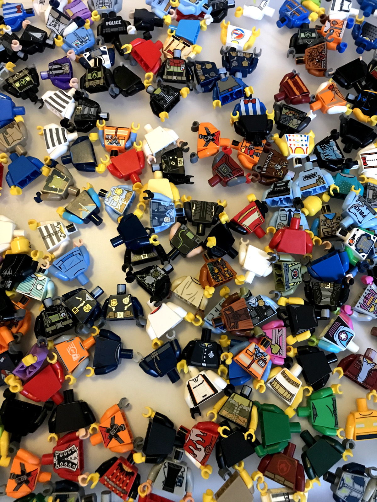 CHEAPEST~ LEGO Bulk Lot Minifigure Parts Legs Heads Torsos Hair Hats -You Choose