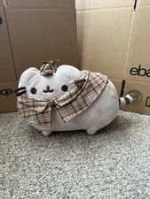 GUND Pusheen Plush Detective Sherlock Holmes London Toy Kawaii Cat Brown 12”