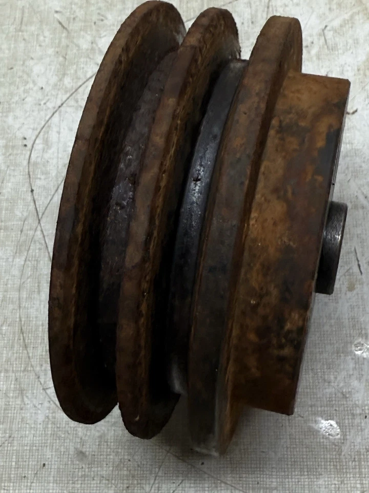 Polea de entrada del motor del tractor Allis Chalmers 620 Powermax Foto 3 de 3