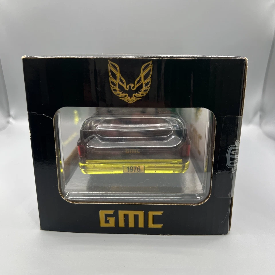 M2 Machines 1/24 1976 GMC Sierra Grande 15- Custom Trans Am Black Chase  - Image 4 of 4