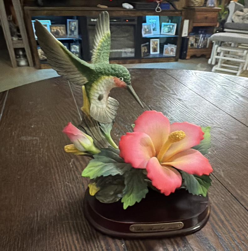 Hummingbird Bird Figurine on Wooden Base with Pink Flower Decorative Collectible