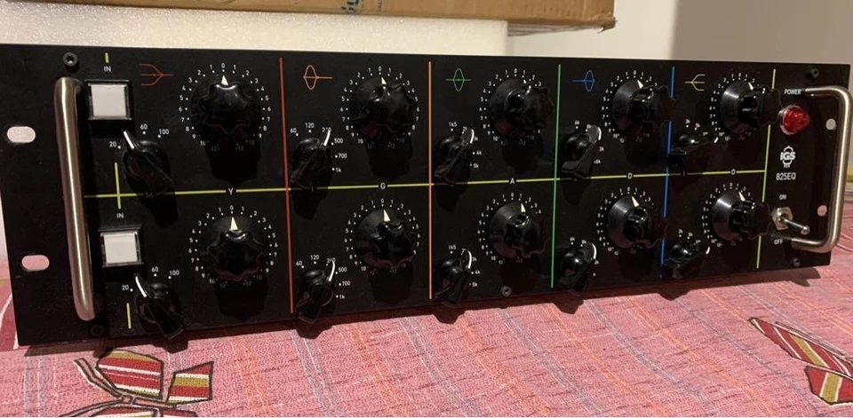 Igs Audio IGS825EQ Tube Mastering Equalizer ±6dB Gebraucht Professionell Audio