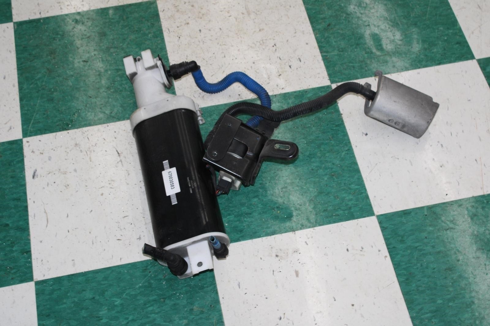 14-17 Ghibli Gas Gasoline Fuel Evaporation Evap Charcoal Canister OEM Assembly