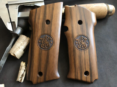 Smith & Wesson Turkish Walnut Wood Grips. S&W Model 59, 459, 659