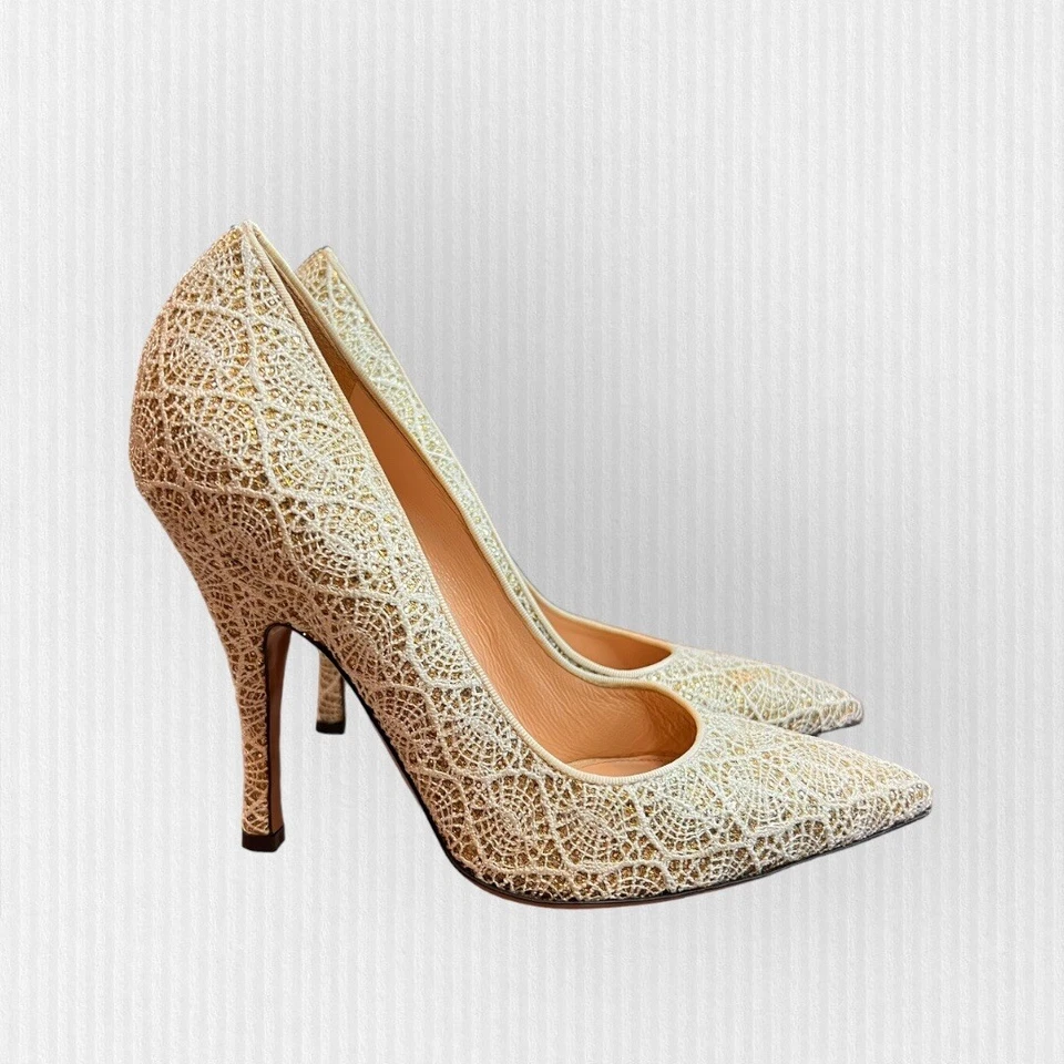 Palter DeLiso Kiss Ivory Heirloom Lace Gold Glitter Pump Size Italy 37 US 6.5 - Image 4 of 4
