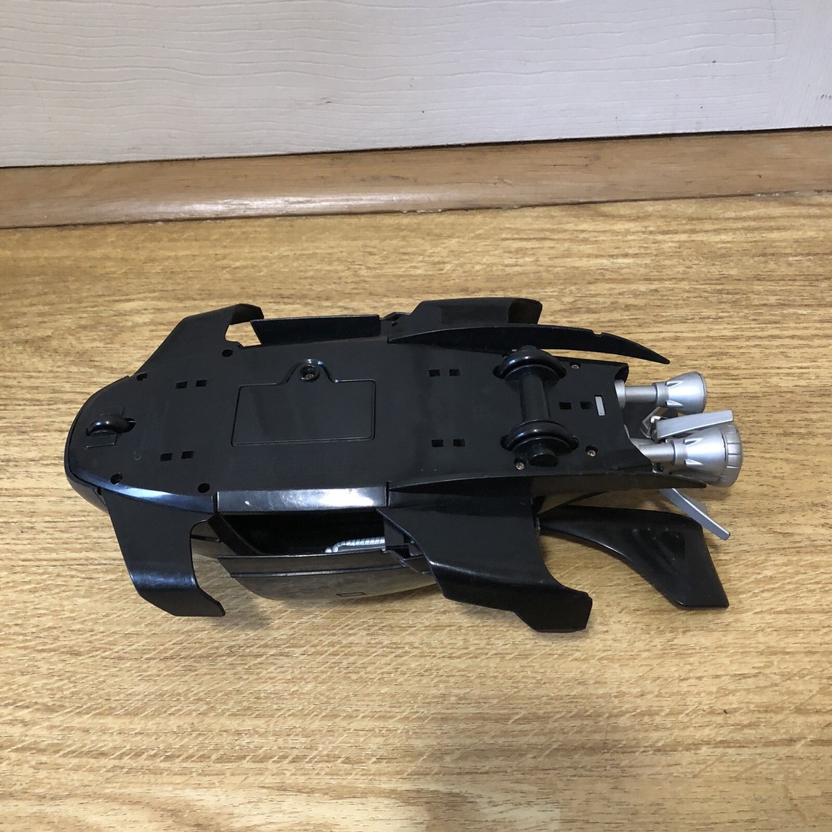Rare Hasbro 2002 Men in black 2 Strike Cruiser Collectible Movie