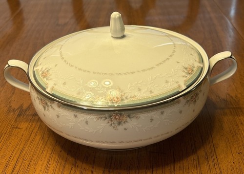 Noritake Greenbrier #4101 Round Covered Vegetable Bowl 8 3/8” Discontinued
