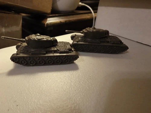 Marx Miniature HO Scale 2 Tanks From Playset