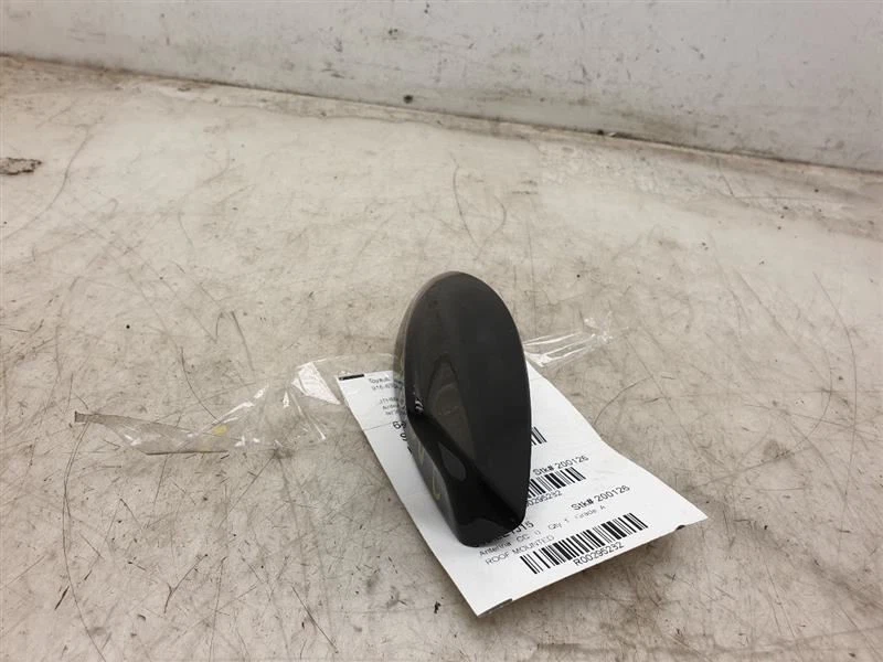 Antena montada en techo 14 15 Lexus IS250 negra 212  Foto 2 de 4