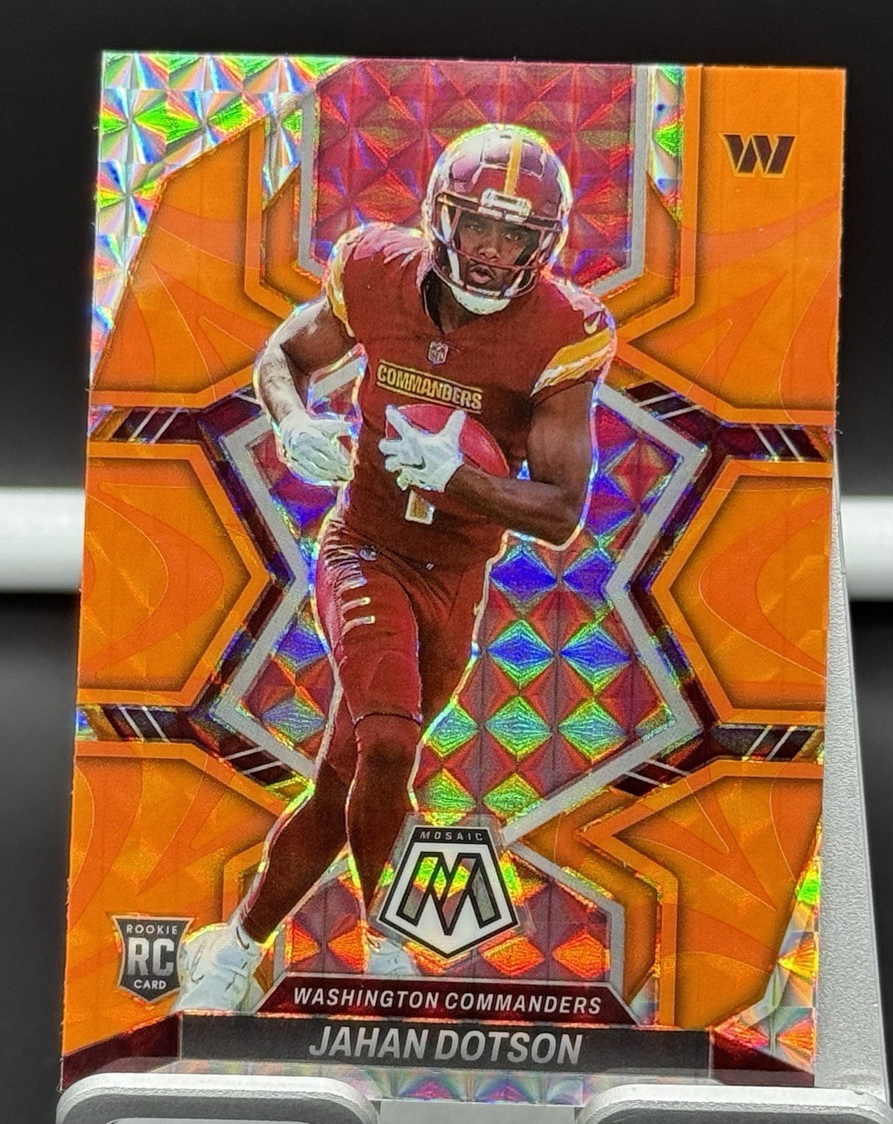 2022 Panini Mosaic #314 Jahan Dotson Rookie RC Mosaic Reactive Orange Washington