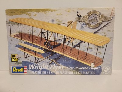 Vintage R E V E L L 1/39 Scale W R I G H T Flyer Plastic Model Kit