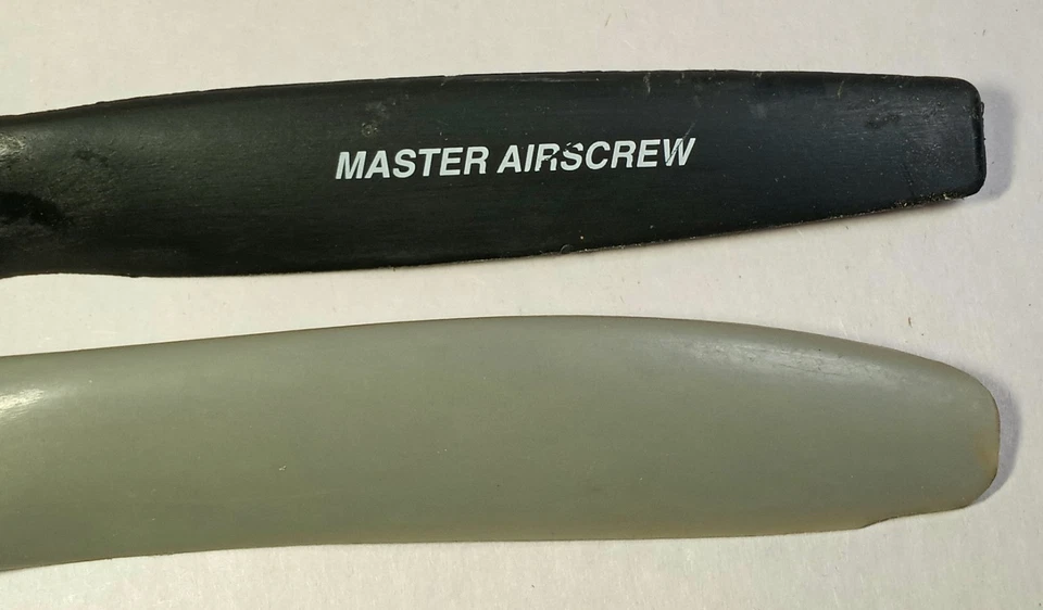 Vtg Model RC Airplane Propeller Lot (X2) 10x6, 11x6 APC C2 Master Airscrew - Image 3 of 4