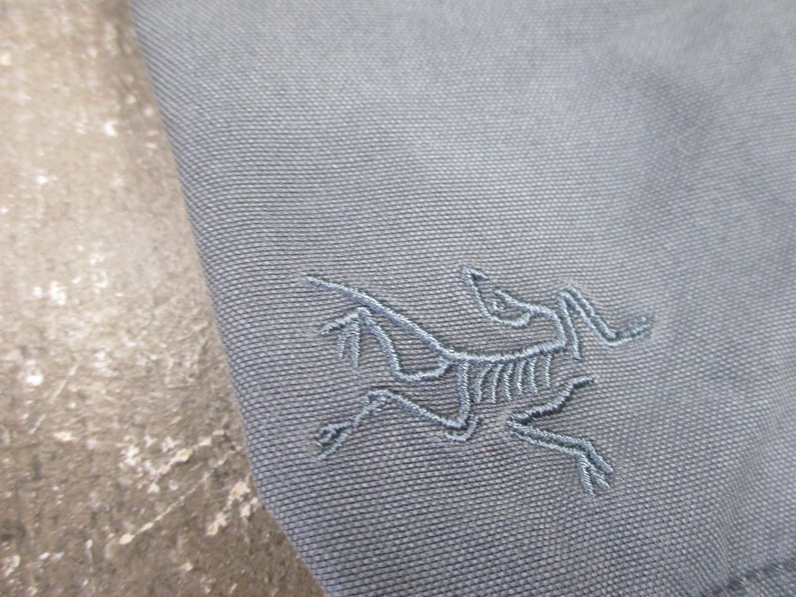 Arc'teryx pantaloncino donna 8 grigio escursionismo outdoor leggero zip tasca trail