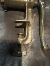 Vintage Universal Hand Crank Meat Chopper Grimder No. 323 Made in USA