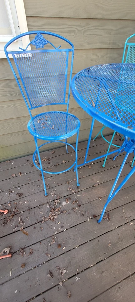 Vintage Painted Wrought Iron 3-Piece Bar Height Bistro Patio Set - Image 3 of 4