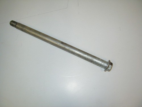Hinterradsteckachse Hinterachse Steckachse Axle Honda CBR 600 F, PC31, 97-98