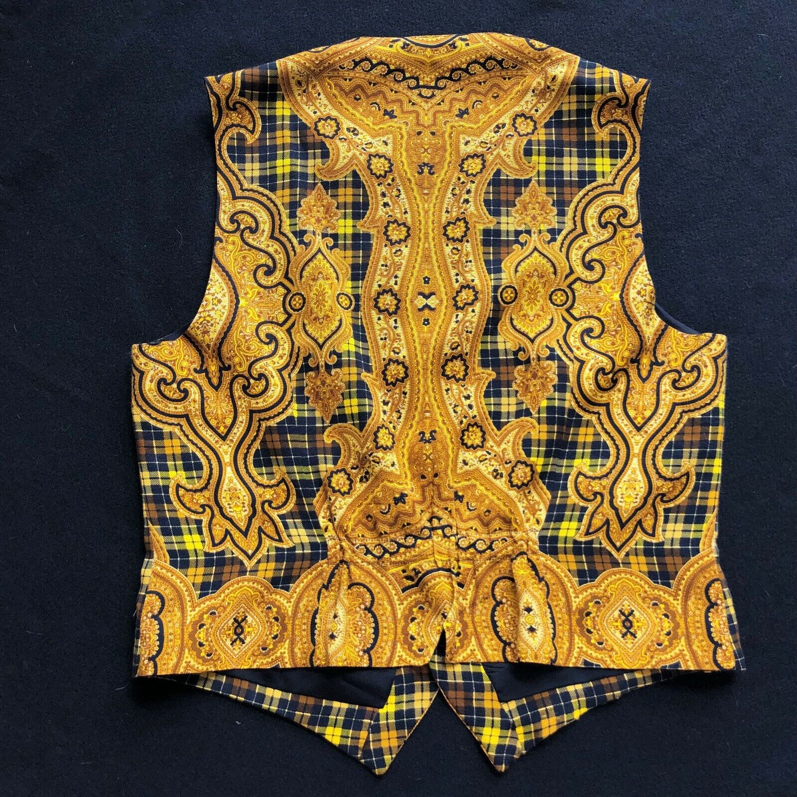 V2 by VERSACE cotton men's vest Baroque & Tartan … - image 11