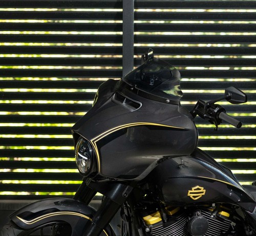 7.5" Tinted Windshield for Harley Davidson FLH 2014-2023 - Picture 2 of 6
