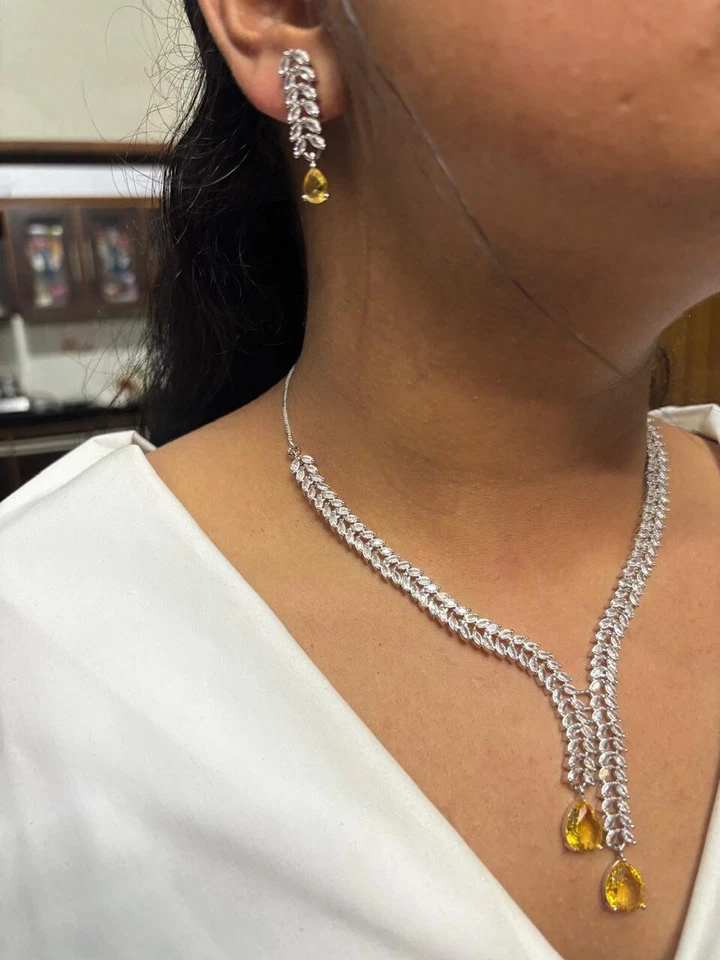 Conjunto nupcial de pendientes de joyería étnica enchapada en plata india de Bollywood AD CZ Foto 2 de 4