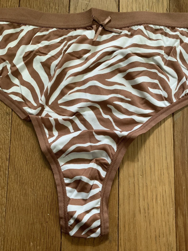 Plus Size 14/16 Lane Bryant Cacique No Show Thong Cafe Mocha Cream Zebra Stripe - Image 4 of 4