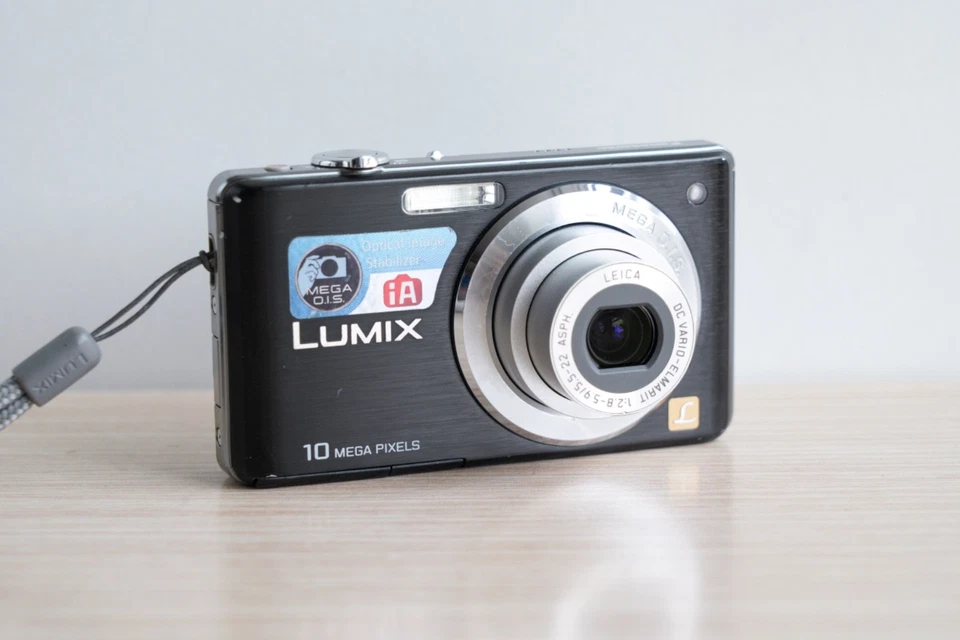 Panasonic Digital Camera Lumix DMC-FS8 10.1MP Black Tested Full Set *Read*, photo 2 of 5